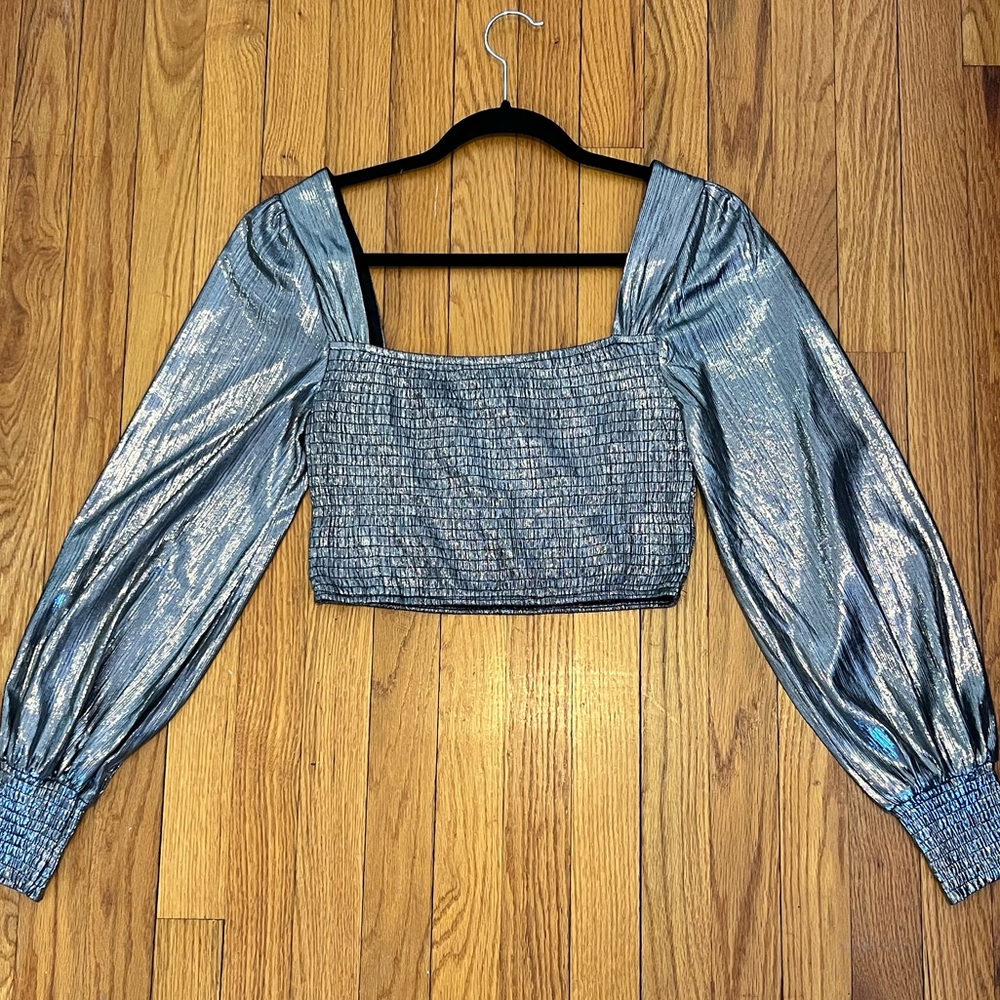 Long sleeve crop top
